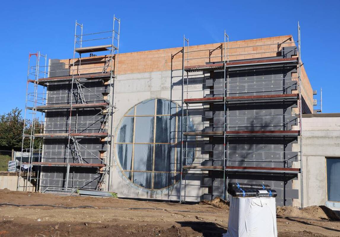 Statybos: Domeikavos pradinės mokyklos rangovas – bendrovė „KRS“ – jau atliko darbų už daugiau kaip 1,4 mln. eurų.