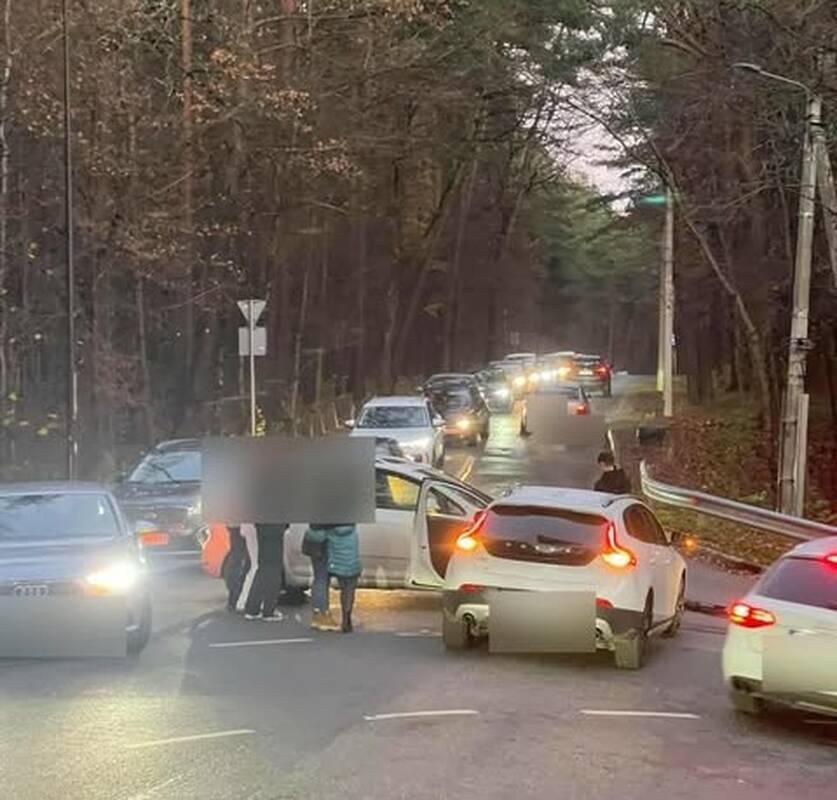 Ant „Regitros“ kalno susidūrė „Volvo“ ir „Volkswagen“