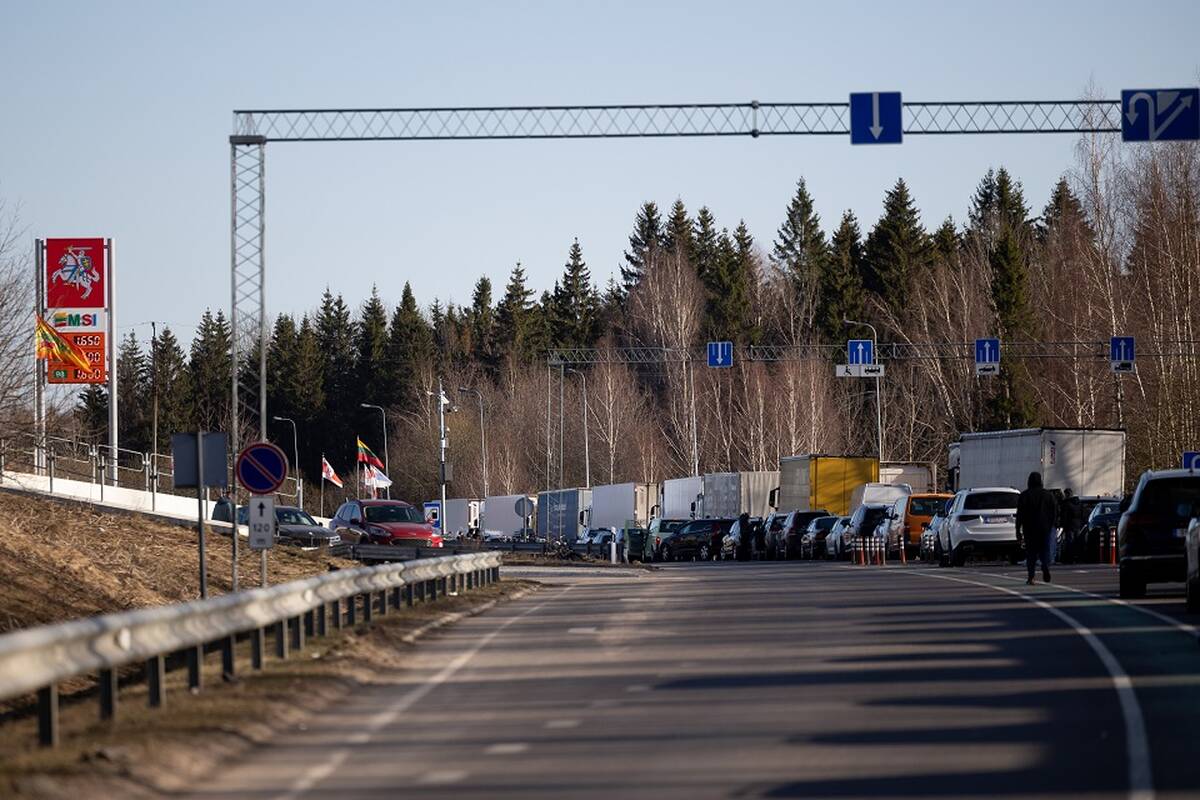 Premjerė: Baltarusijos pasienyje vilkikų užstrigę kelis kartus mažiau nei sako vežėjai 