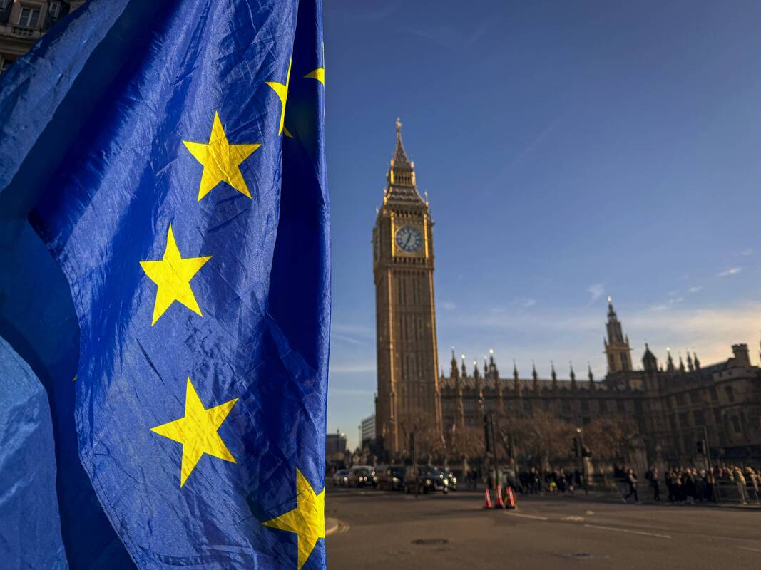 Londonas nusivylė derybomis su Briuseliu dėl ES gynybos