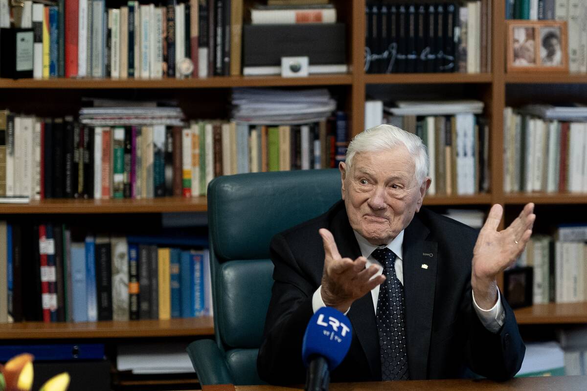 Valdas Adamkus švenčia 99-ąjį gimtadienį