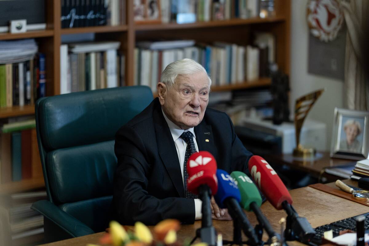 Valdas Adamkus švenčia 99-ąjį gimtadienį