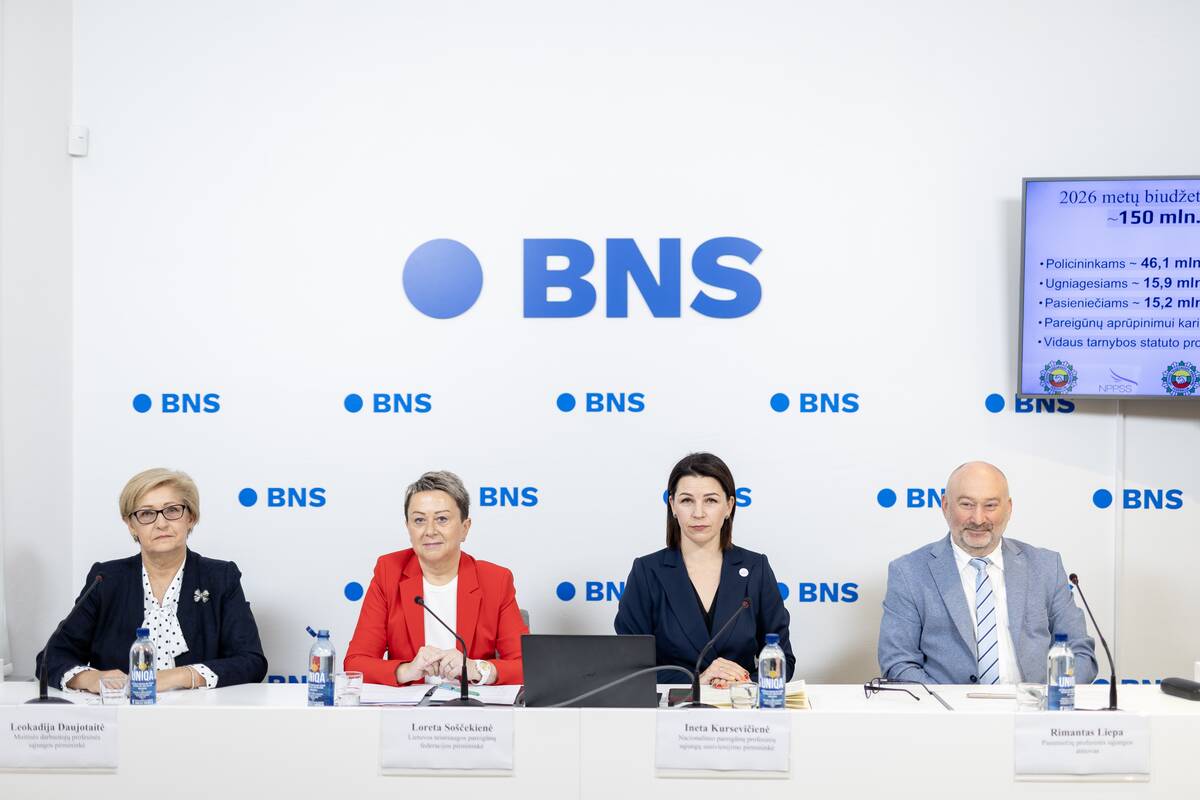 Spaudos konferencija apie policijos pareigūnų finansavimo problemas 