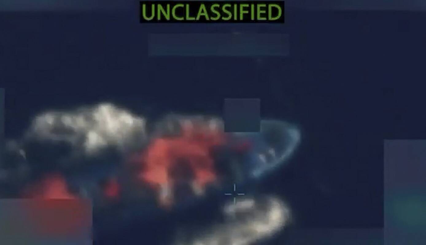 JAV smūgis įtariamam kontrabandos laivui Karibuose nusinešė trijų žmonių gyvybes