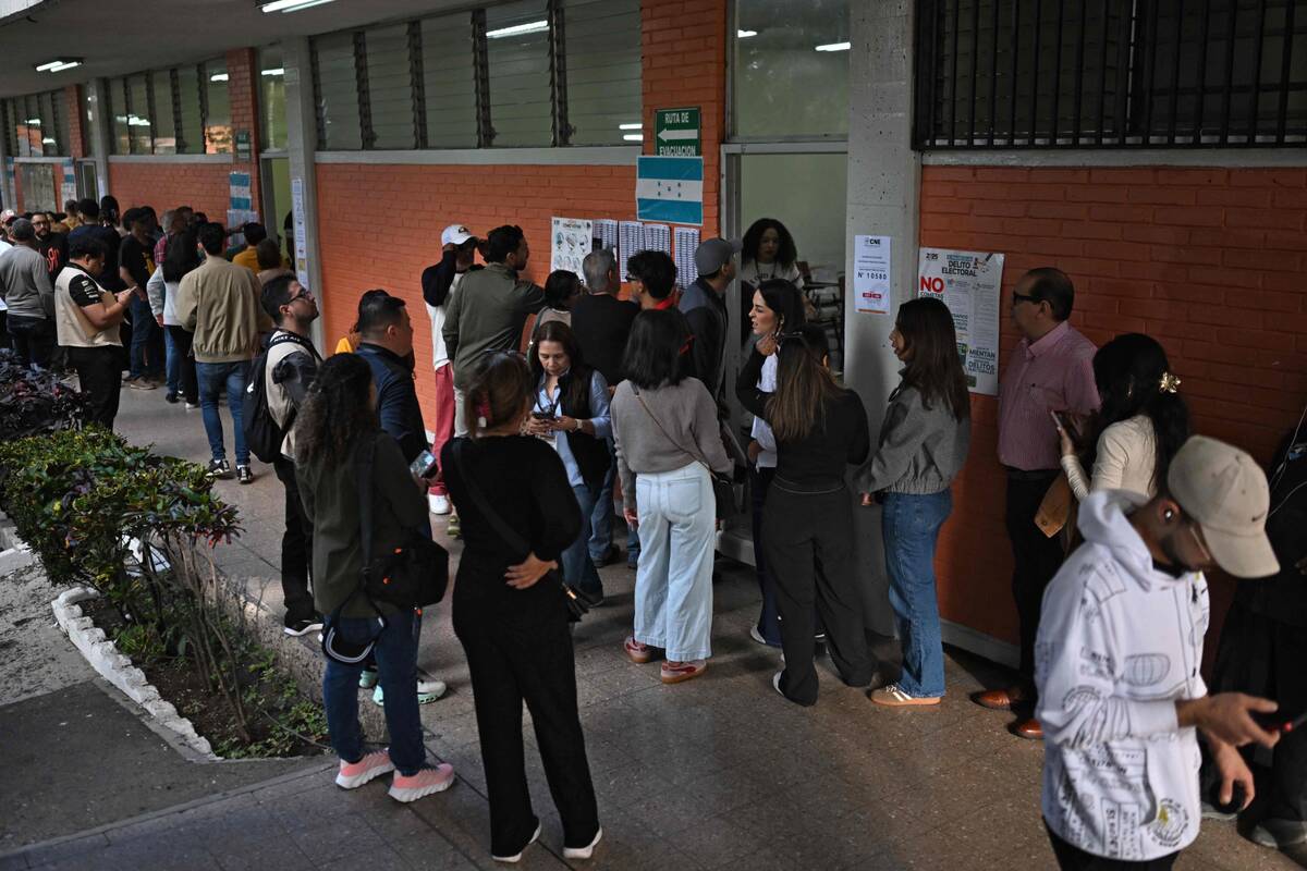 Donaldui Trumpui skelbiant grasinimus, Hondūre vyksta prezidento rinkimai