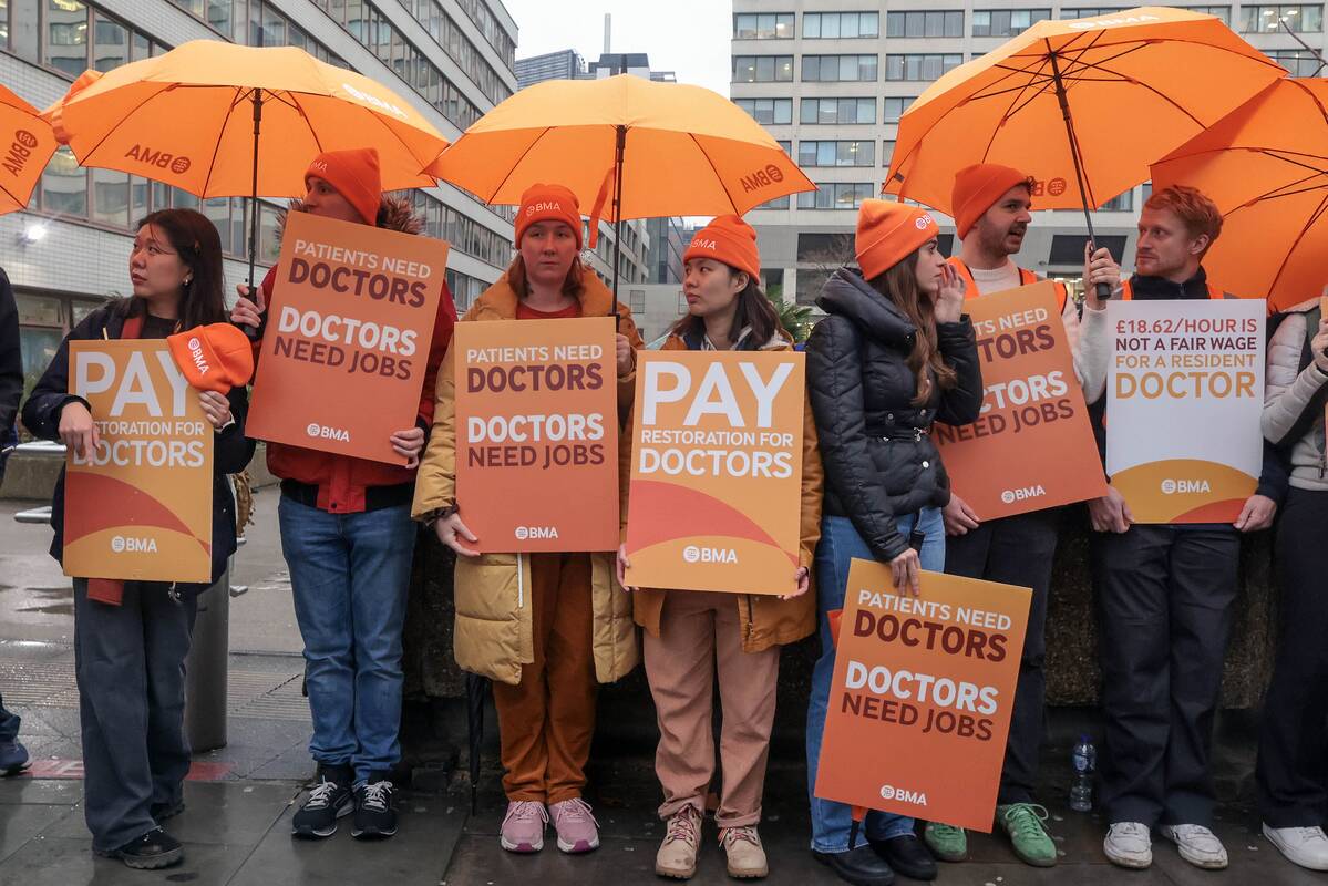 Anglijos gydytojai pradėjo streiką
