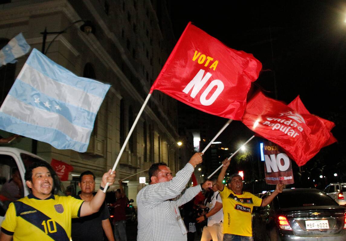 Ekvadoro rinkėjai nepritaria JAV karinių bazių grąžinimui į šalį