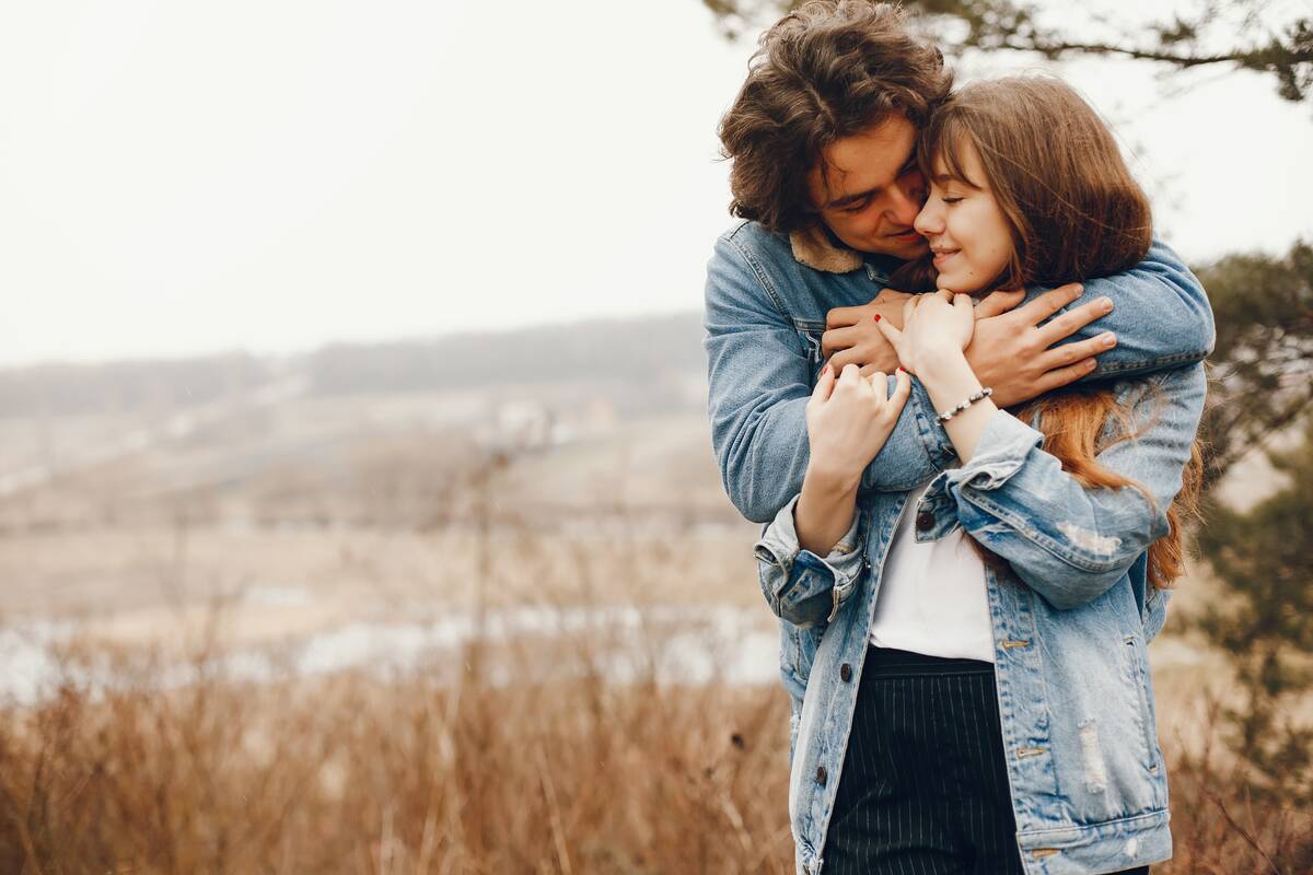 Kasdieniai mažieji stebuklai: kaip nedidelės staigmenos stiprina santykius