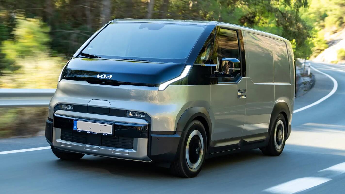 Potencialas: „Kia PV 5 Cargo“ su maksimaliu kroviniu vienu įkrovimu nuvažiavo 693,38 km.