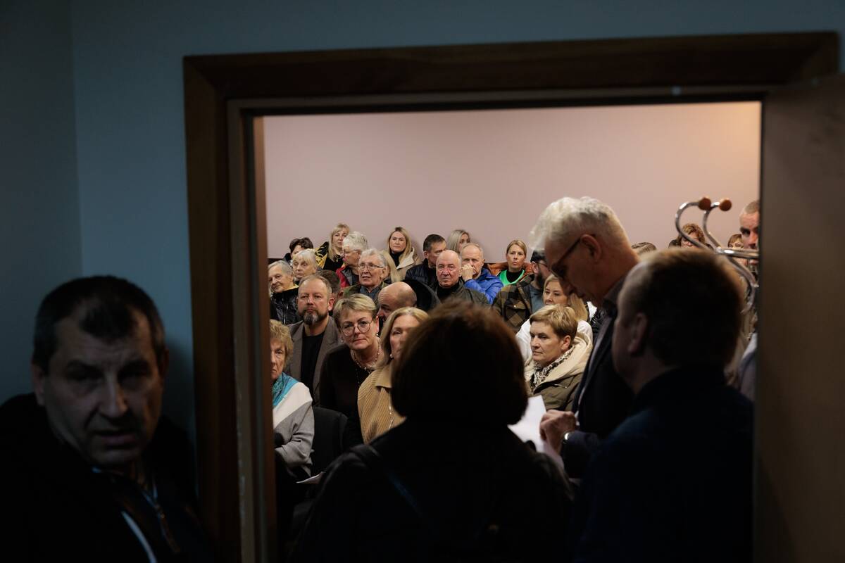 Susidomėjimas: seniūnijos salė buvo sausakimša.