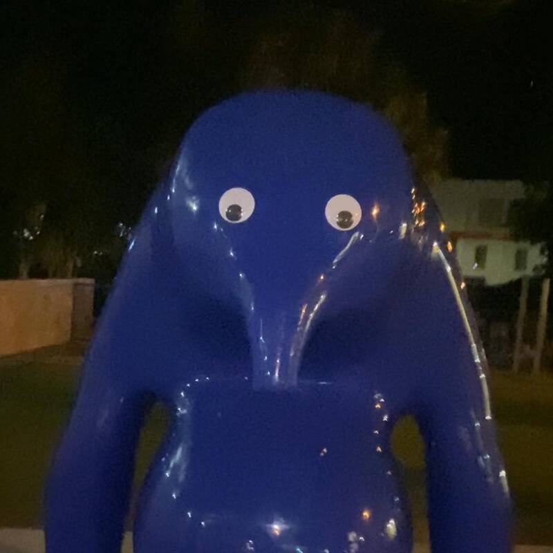 Pasigyrė: A. Vanderhorst feisbuke pasiskelbė apie padarytą darbelį – prie skulptūros priklijuotas akis.