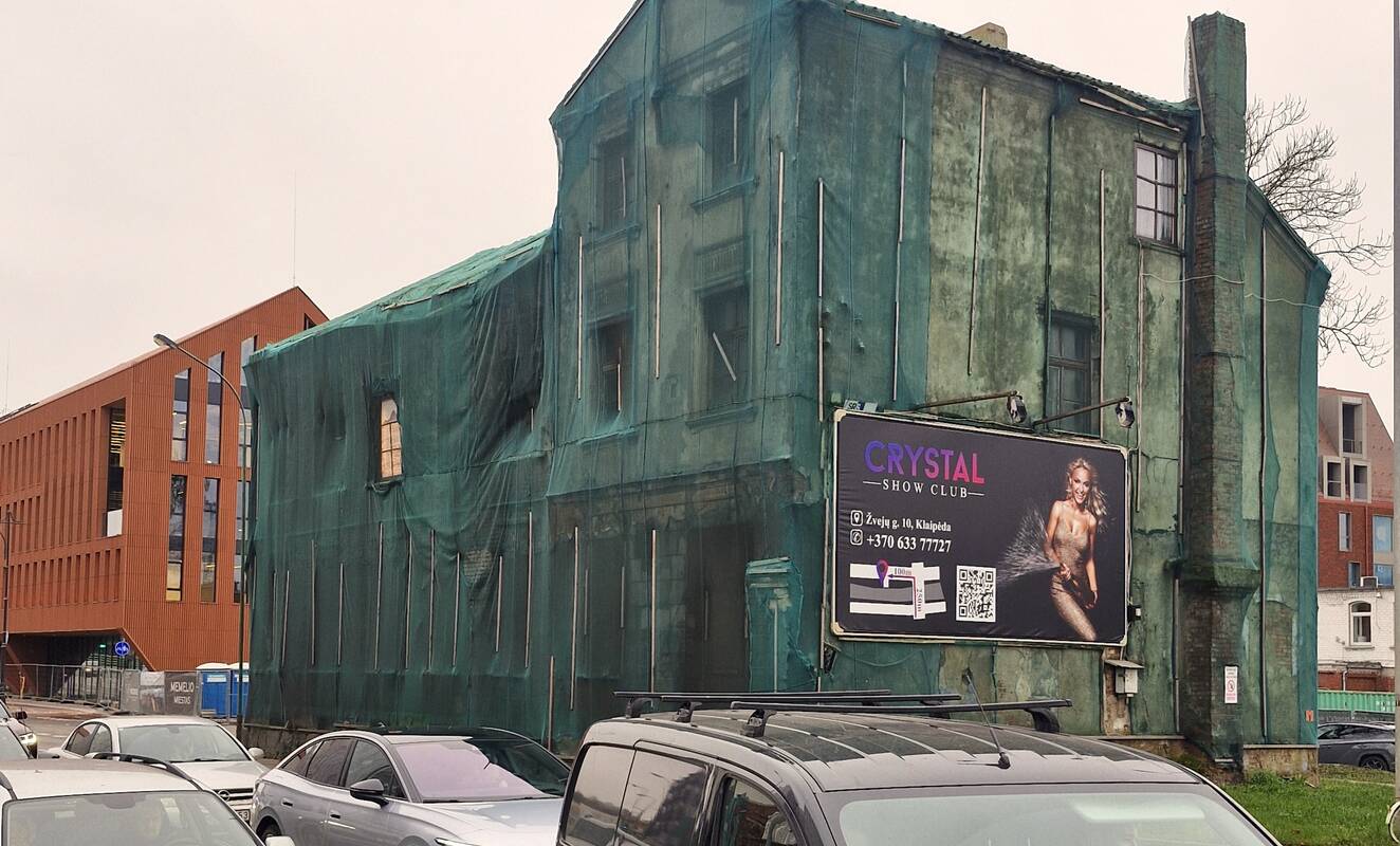 Klausimas: modernaus „Memelio miesto“ komplekso vystytojai susidūrė su kol kas neišsprendžiama problema – ką daryti su Naujojoje Uosto g. 5 stūksančiu kultūros paveldu.