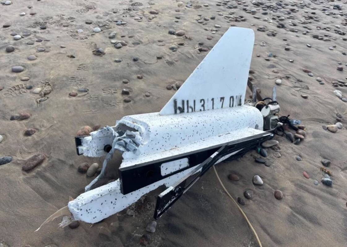 Radinys: rugsėjį netoli Ventspilio, ant jūros kranto, žmonės rado didelę rusiško drono nuolaužą.