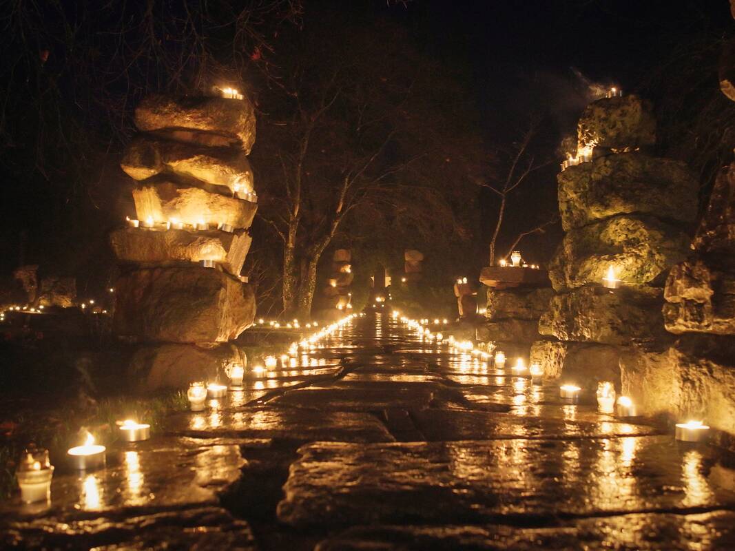 Rekordas: po šios akcijos žvakutės bus gabenamos į Ukrainą.