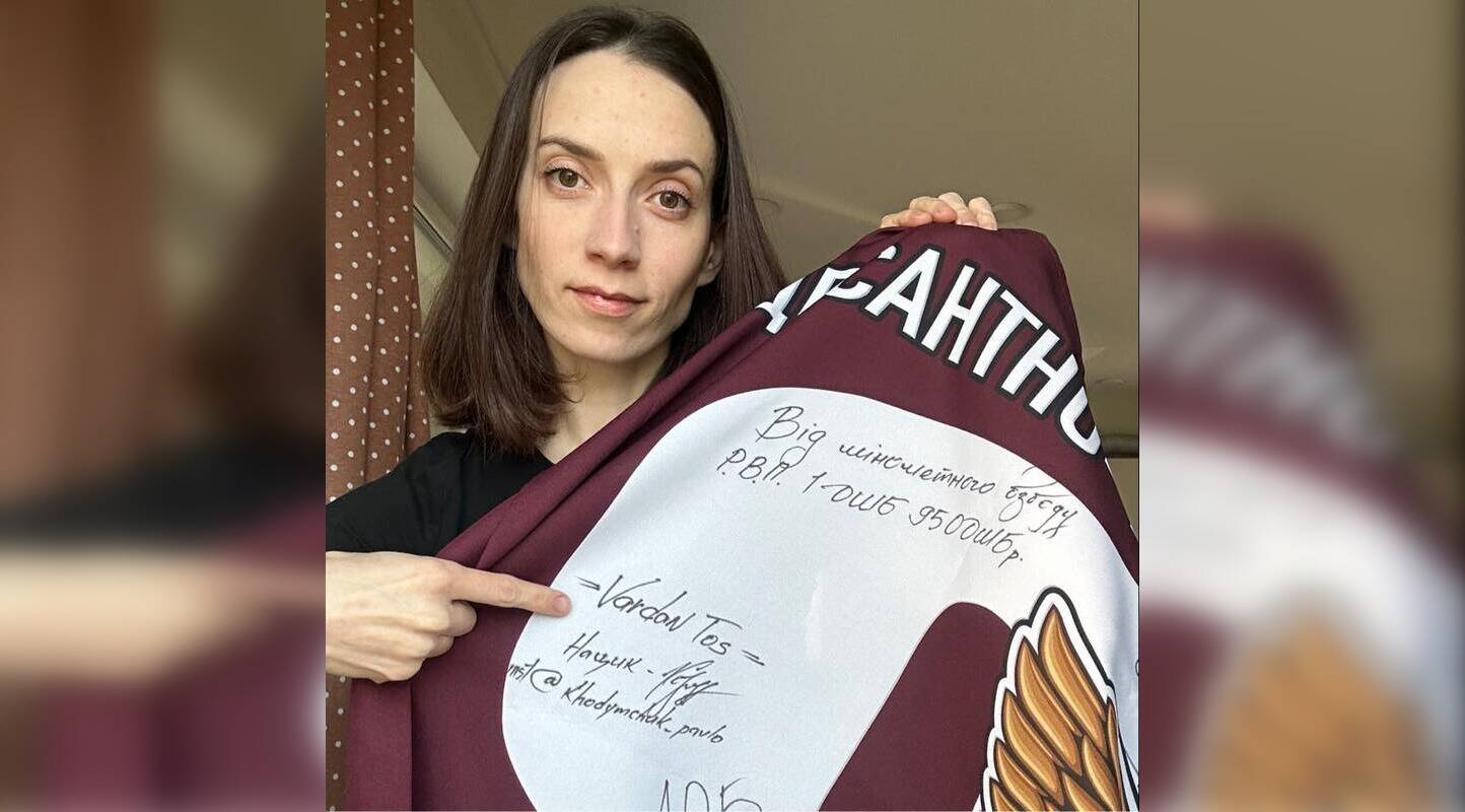 Analogas: paklausta ukrainiečių karių, ar lietuviai turi panašų posakį „Slava Ukraini“, kuris reiškia pasipriešinimą, patriotizmą ir solidarumą, R. Stepienė atsakė, kad tiktų šūkis „Vardan tos Lietuvos“.