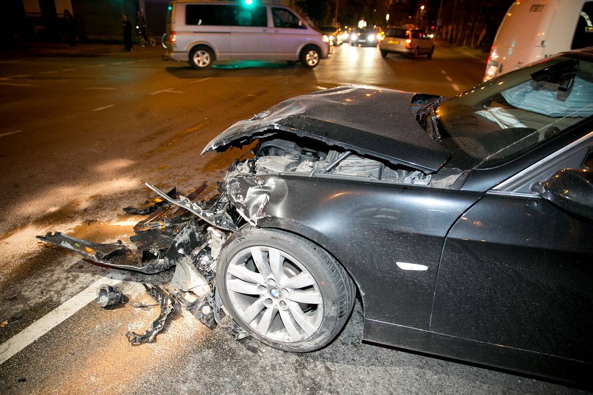 Jauno BMW vairuotojo laukia sunkios pagirios