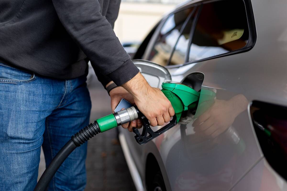 LEA skelbia degalų kainas: benzinas kainuoja tiek pat kiek Lenkijoje? 