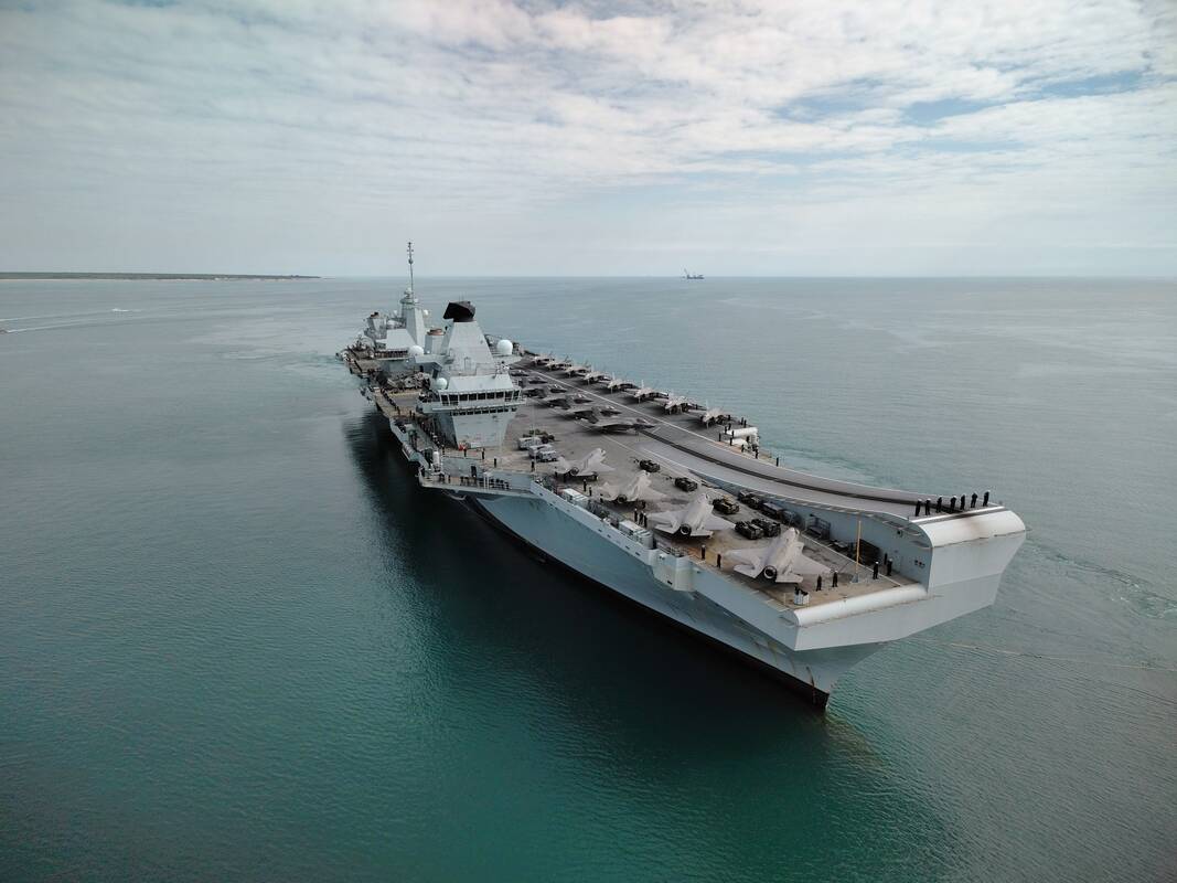 NATO pirmą kartą tiesiogiai vadovaus britų lėktuvnešiui