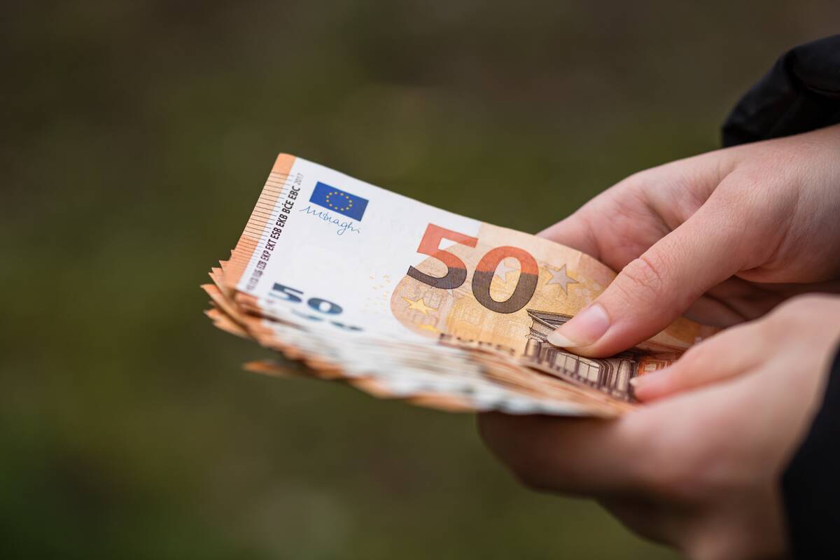 Buvusiai Šiaulių tarybos narei – įtarimai „čekiukų“ byloje