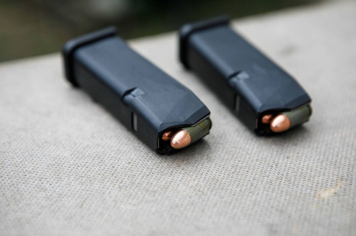 Tvarkydamas mirusio senelio butą vyras Kaune rado revolverį