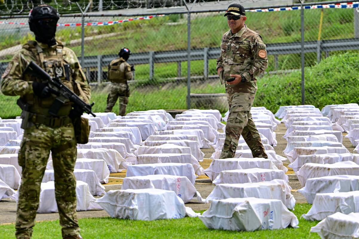 Prie Panamos krantų sulaikytas laivas, vežęs daugiau nei tryliką tonų kokaino