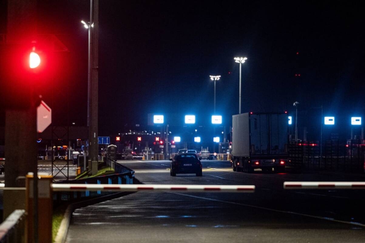 Premjerė: Lenkija ir Latvija esant reikalui pasiruošusios tartis dėl sienų su Baltarusija uždarymo