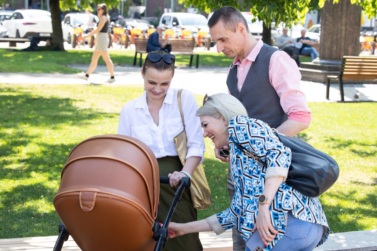 Seimas nesutiko du vaikus turinčias šeimas laikyti daugiavaikėmis