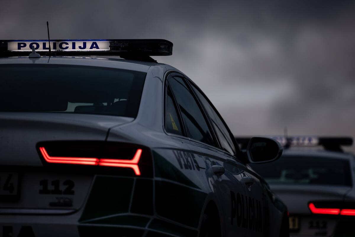 Kauno rajone prie vairo sėdo neblaivus 70-metis