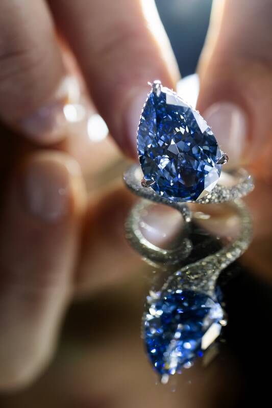 Mėlynasis deimantas