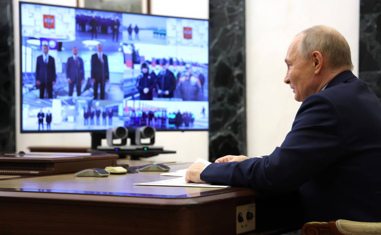 Ukrainiečiams kovojant dėl svarbaus miesto, prorusiškos paskyros tęsia karą DI fronte