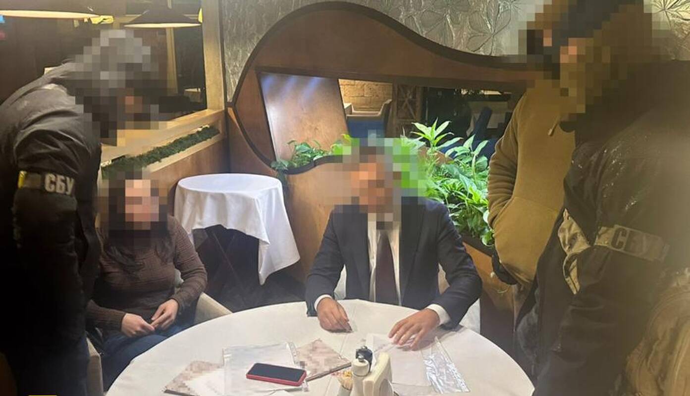 Teisėsaugos pareigūnai sulaikė įtariamąjį viename iš Kyjivo restoranų.