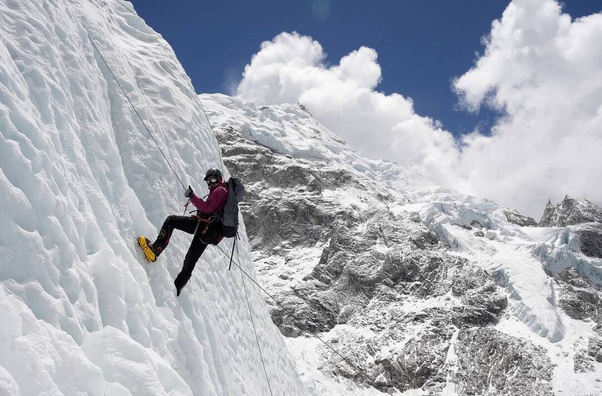 Į Nepalo viršūnę kopęs vyras pakeliui susirgo ir mirė