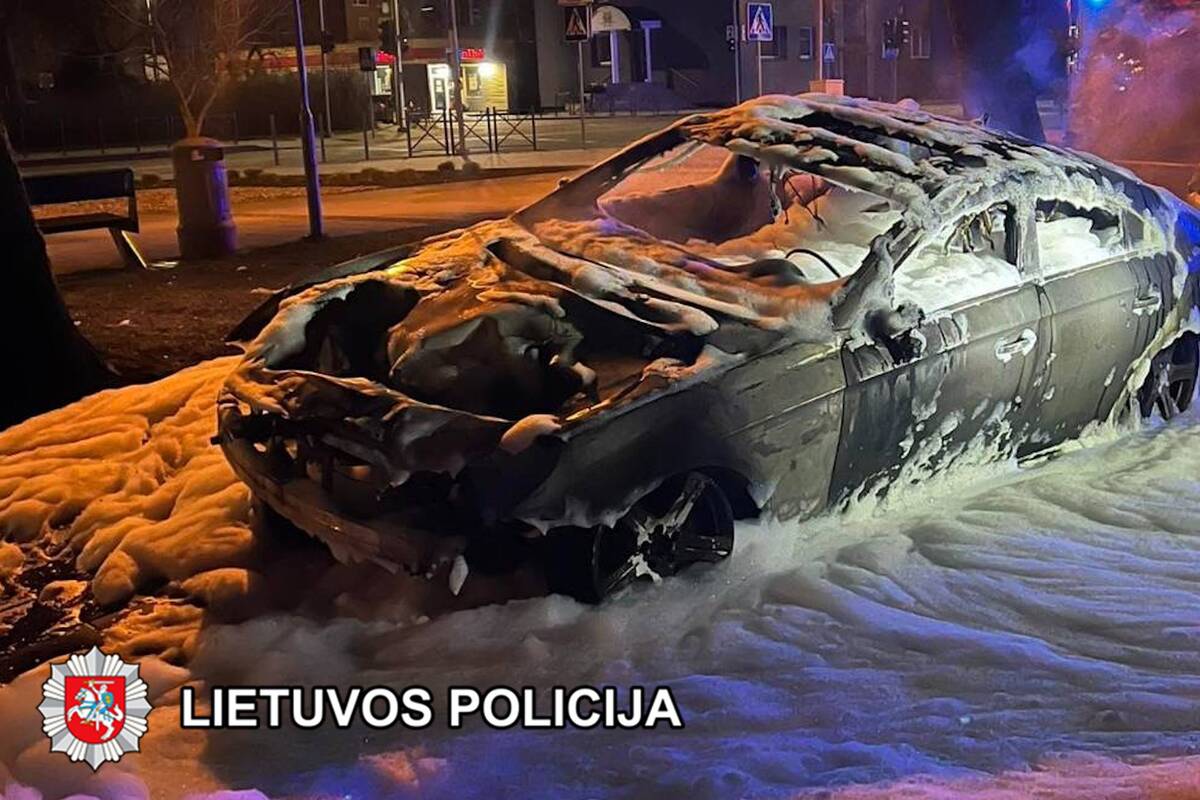 Teismui perduota žmones žalojusių ir automobilius padeginėjusių baikerių byla