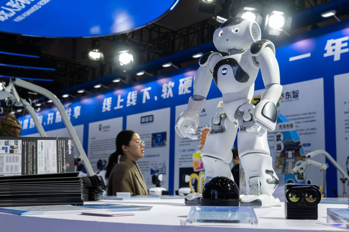 Kinijos humanoidinis robotas pasiekė ėjimo pasaulio rekordą