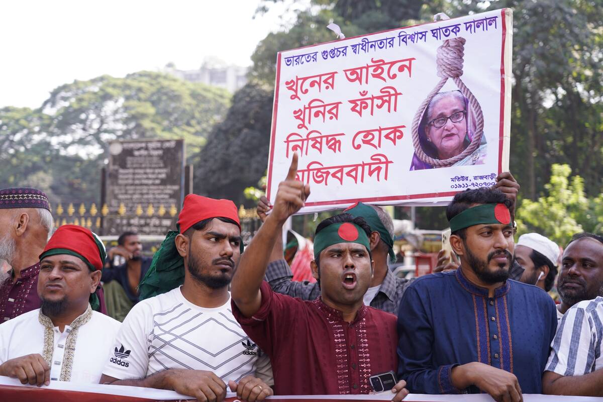 Nušalinta Bangladešo lyderė Sheikh Hasina nuteista korupcijos bylose
