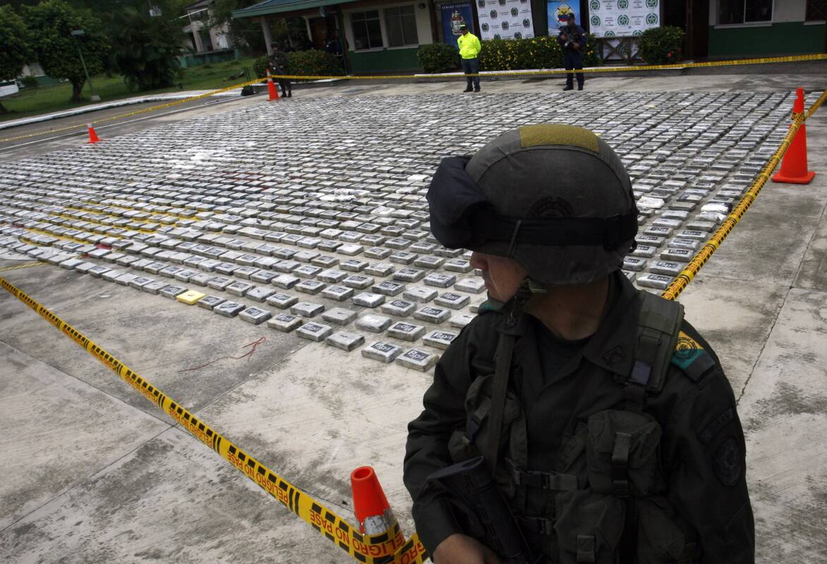 Konfiskavo 27 tonas kokaino