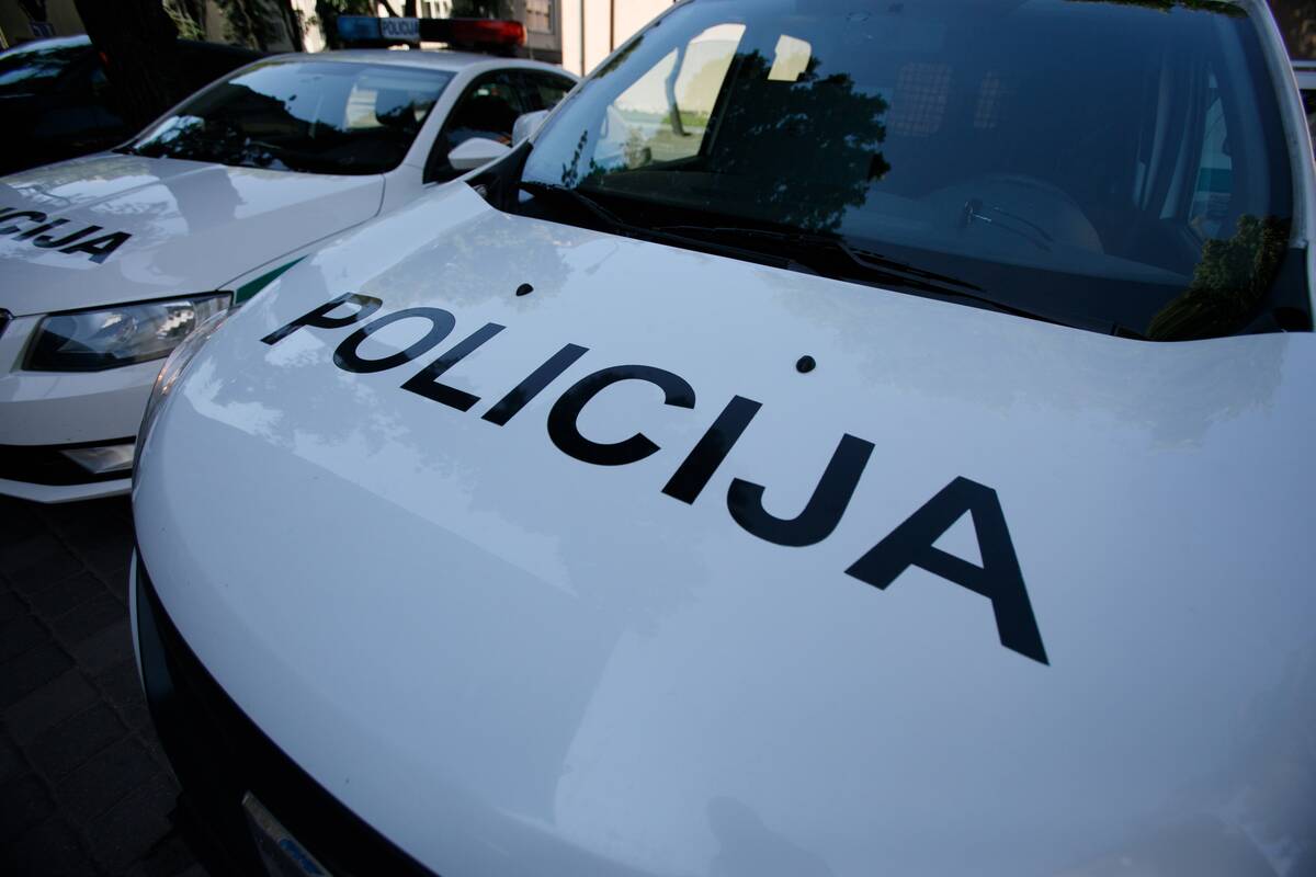 Kelmėje moteris nešėsi dėžutę su narkotikais