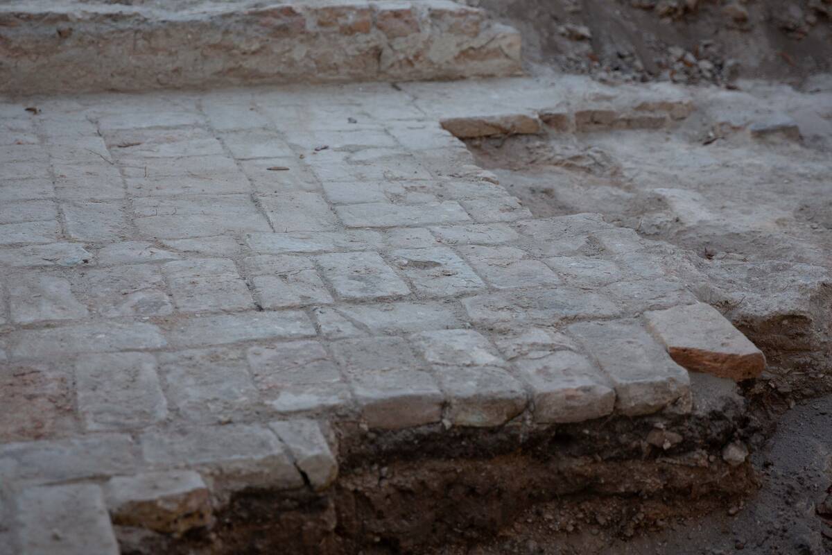 Sostinės Goštauto gatvės kvartale vėl aptikta palaikų fragmentų, molinių lipdinių detalių