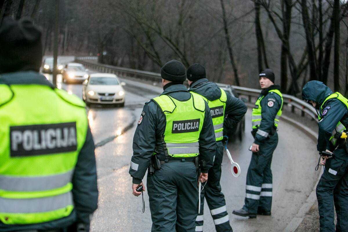 Policija skelbia apie reidus sausį