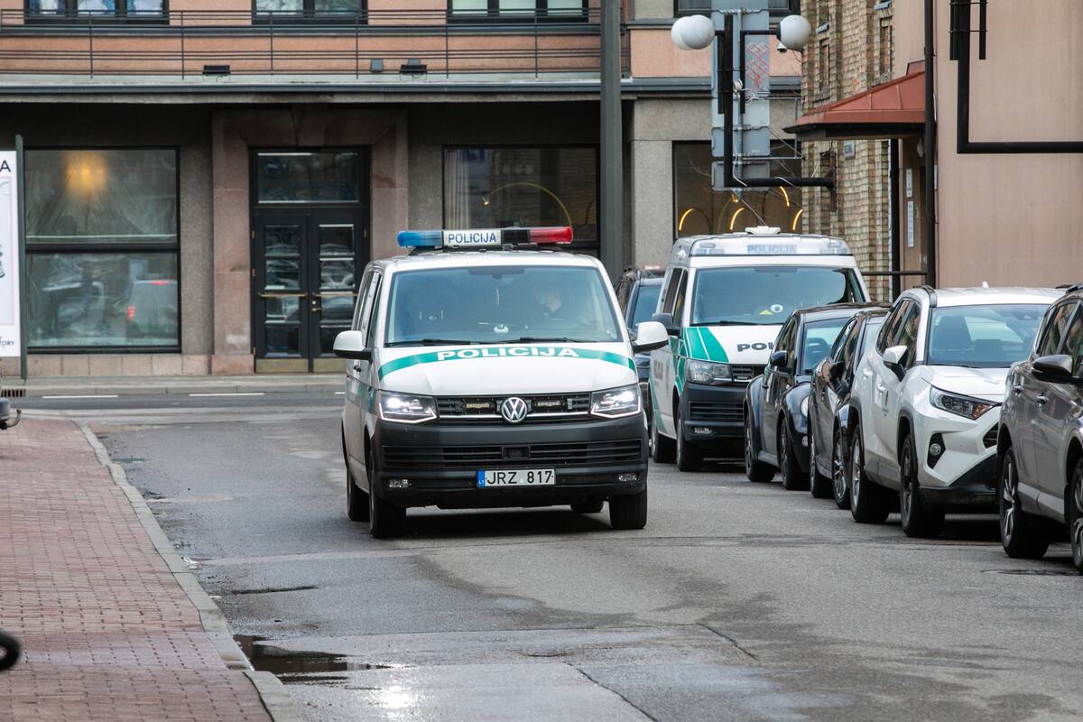 Pagarba Kauno policijai: pavogtus automobilius rado per kelias valandas