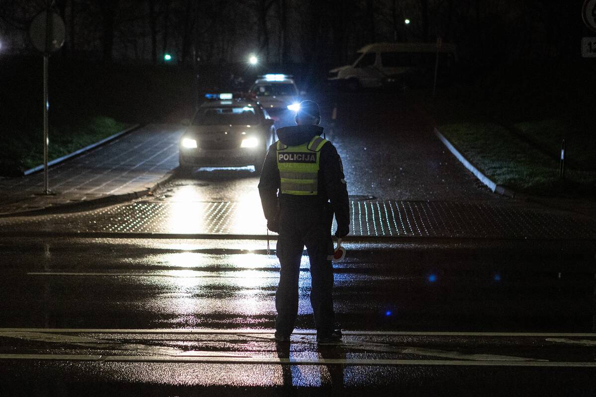 Naktį policijai paskambinusi moteris pranešė apie nusikaltimą ir nurodė įtariamąjį