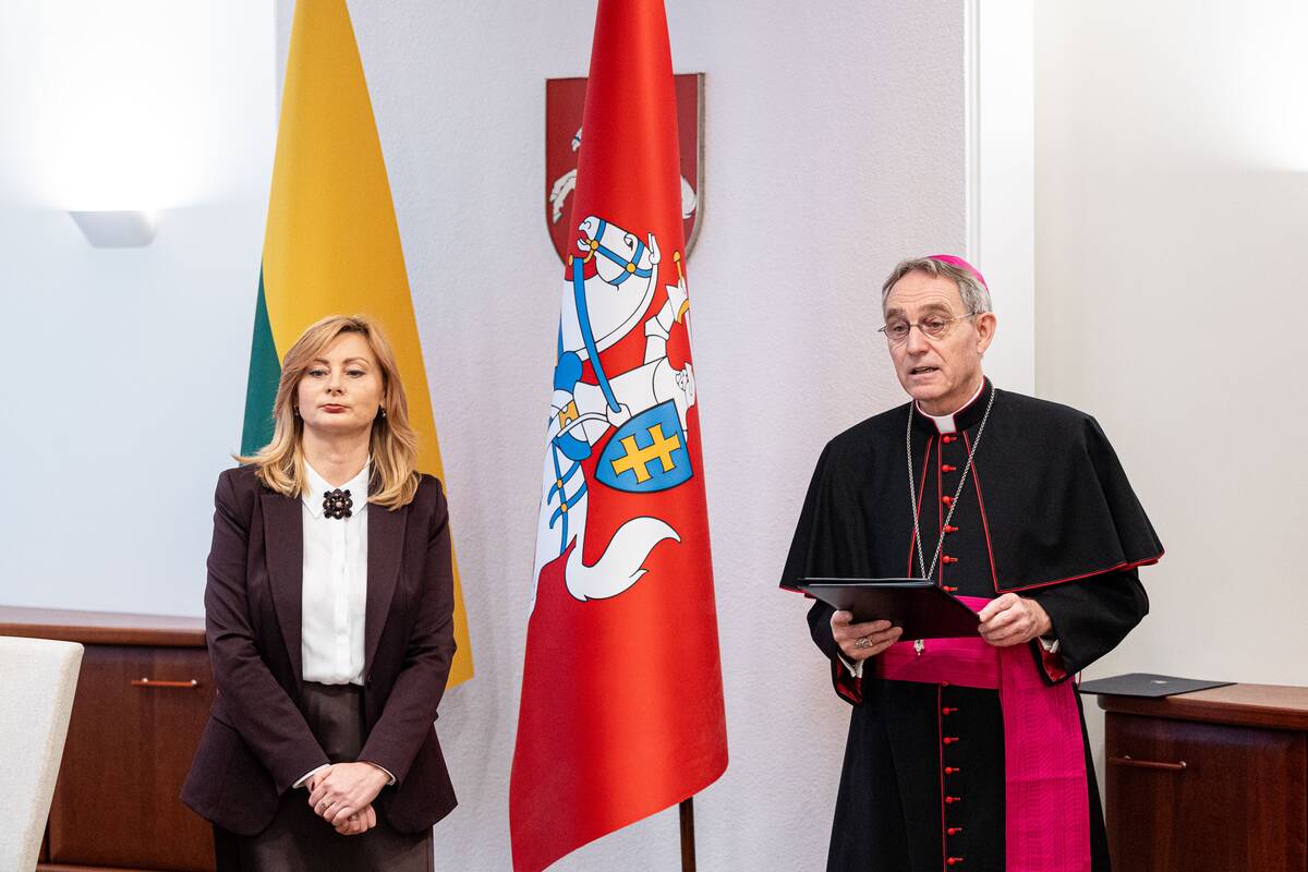 Sutarties pasirašymas tarp Lietuvos vyskupų konferencijos ir Teisingumo ministerijos