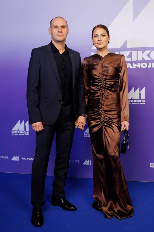 M1 muzikos apdovanojimų mėlyno kilimo svečiai