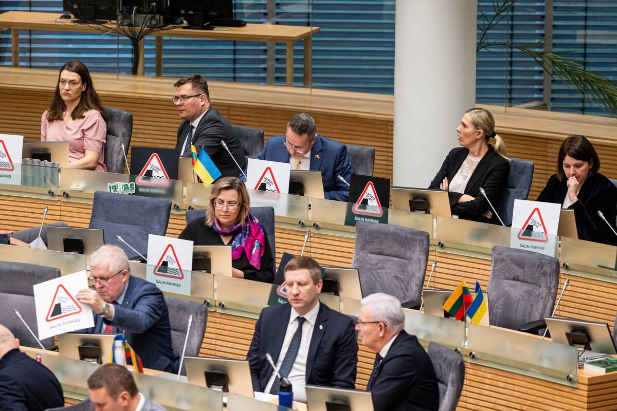 Opozicija tęsia boikotą – nedalyvauja Seimo komitetų posėdžiuose