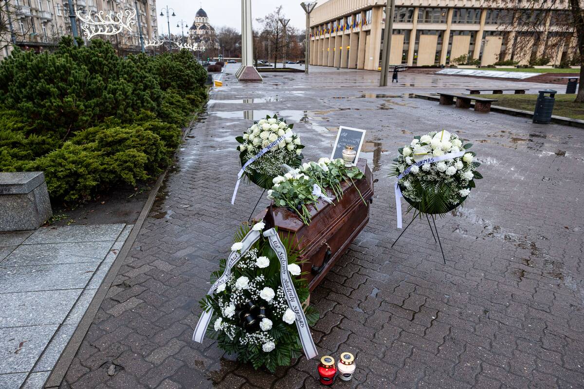 Jaunimo organizacijų protestas prie Seimo