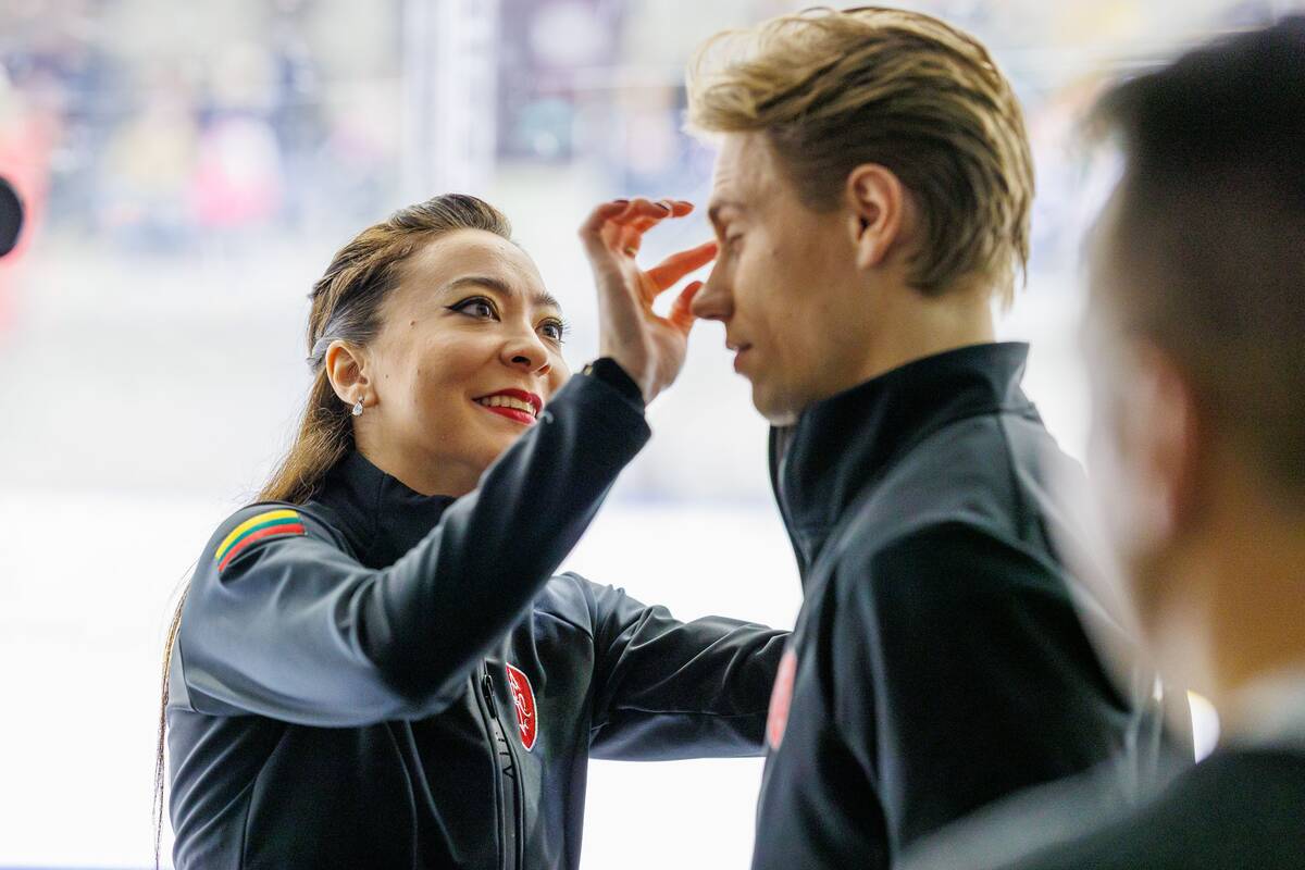 Saulius Ambrulevičius ir Allison Reed pasirodymas Kauno ledo rūmuose