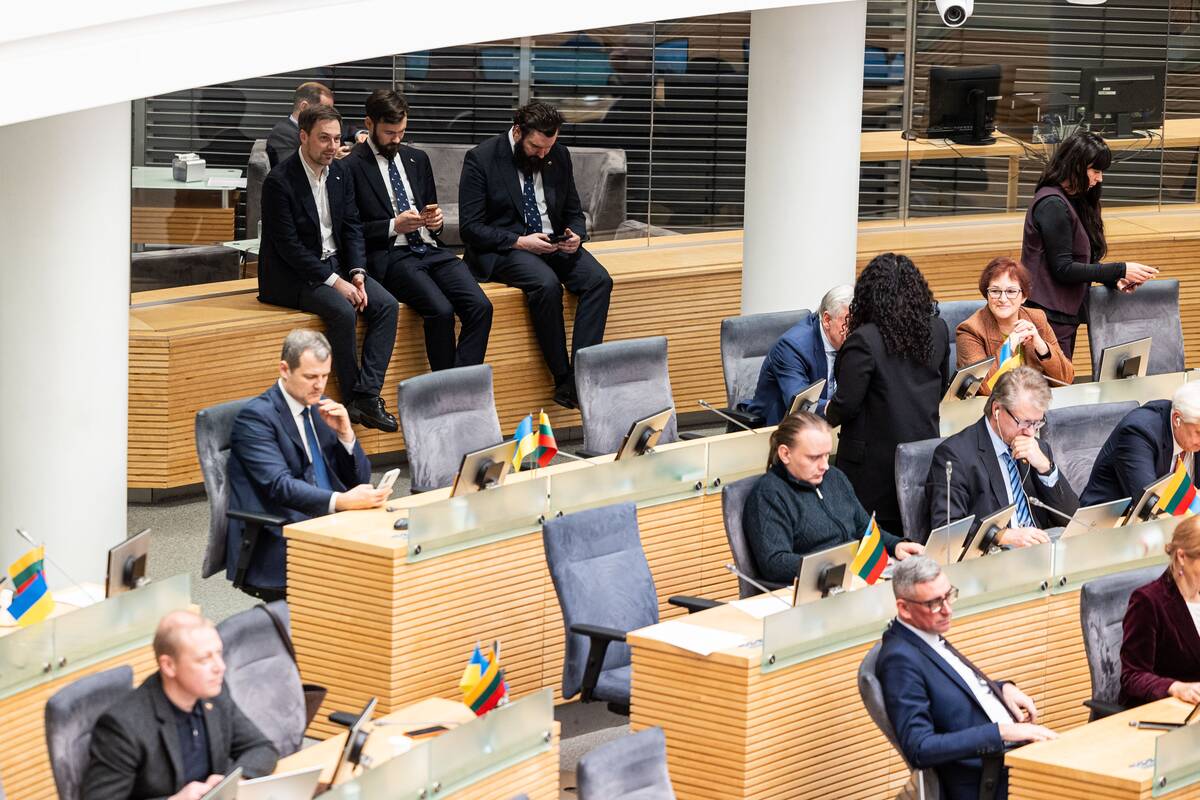 Naktinis Seimo posėdis dėl LRT pataisų