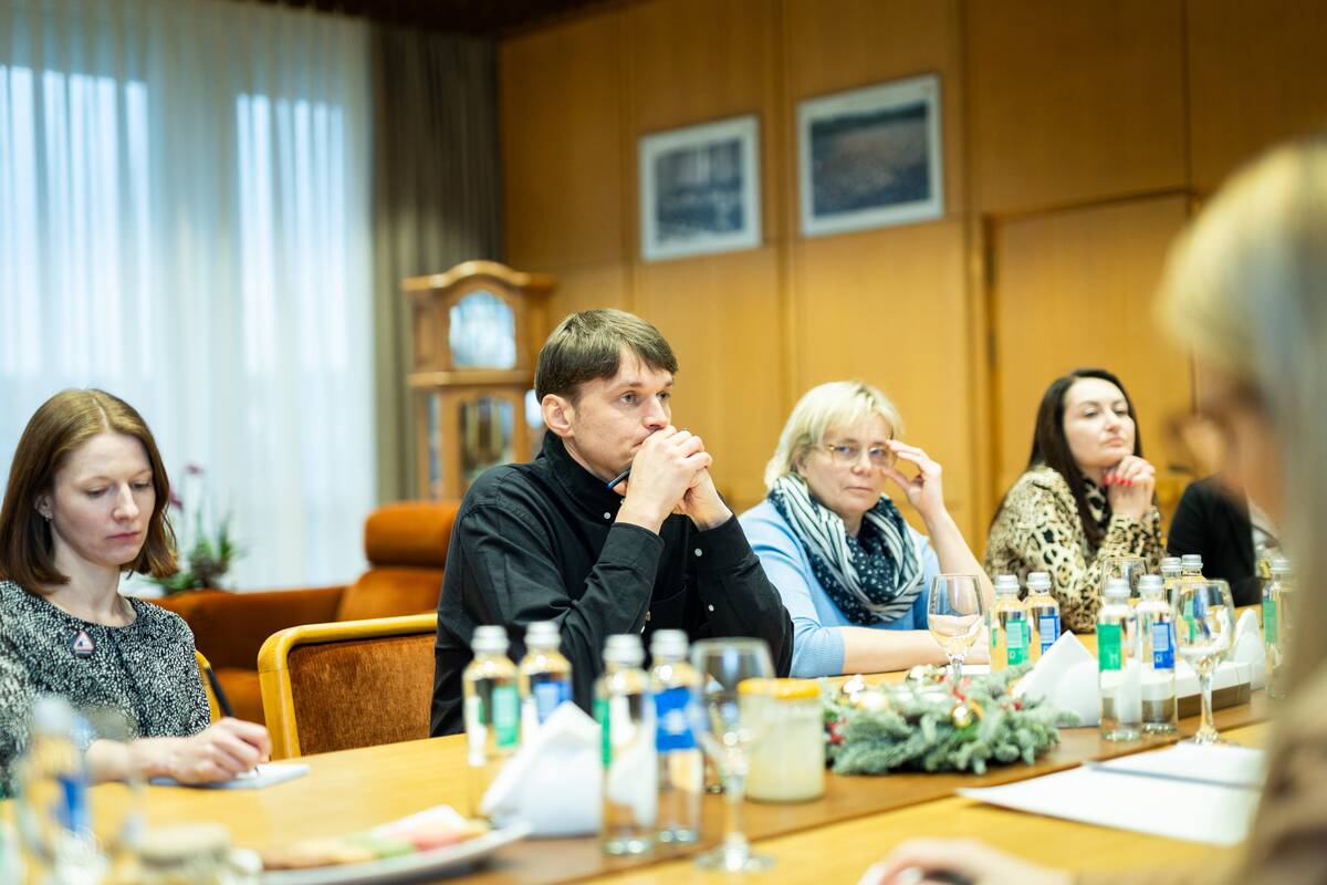 Seimo pirmininkas susitiko su protesto iniciatyvine grupe