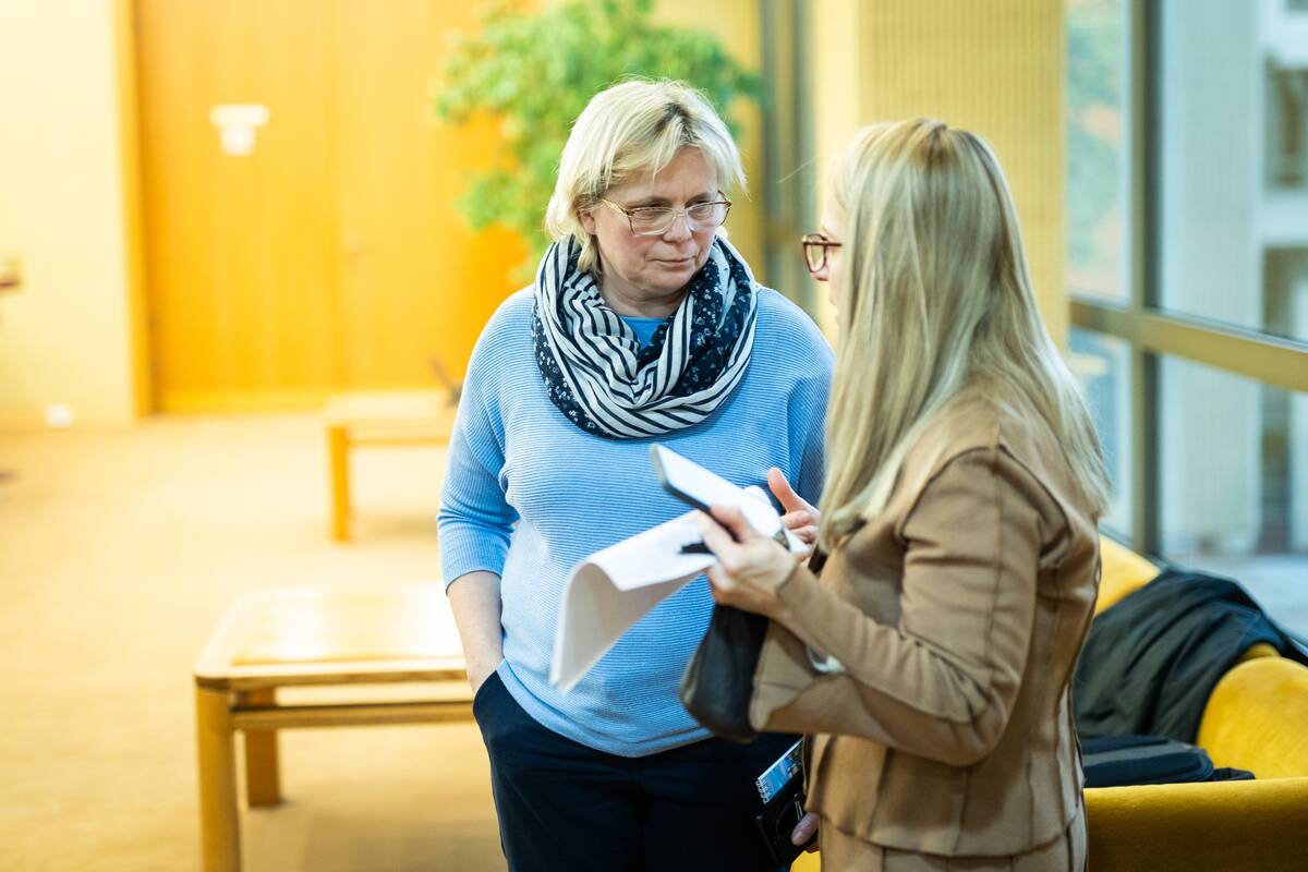 Seimo pirmininkas susitiko su protesto iniciatyvine grupe