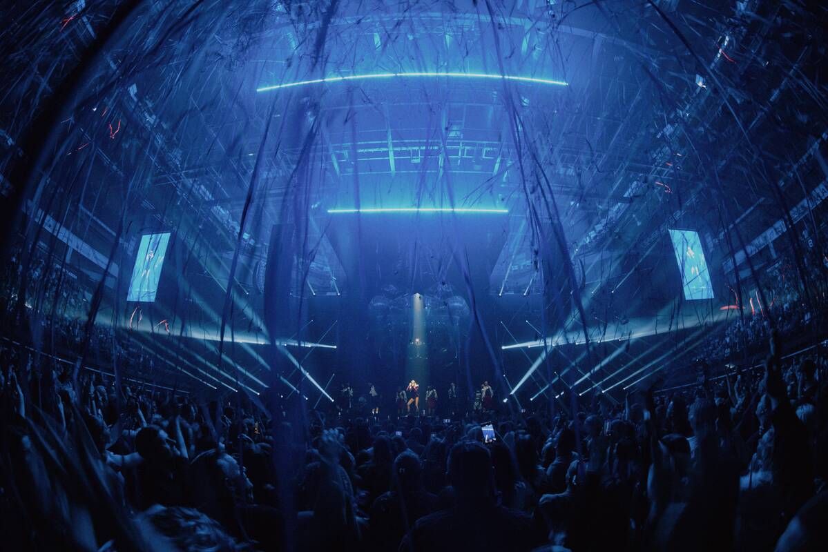 Klaipėdoje nugriaudėjo didžiausias Adrinos karjeros koncertas